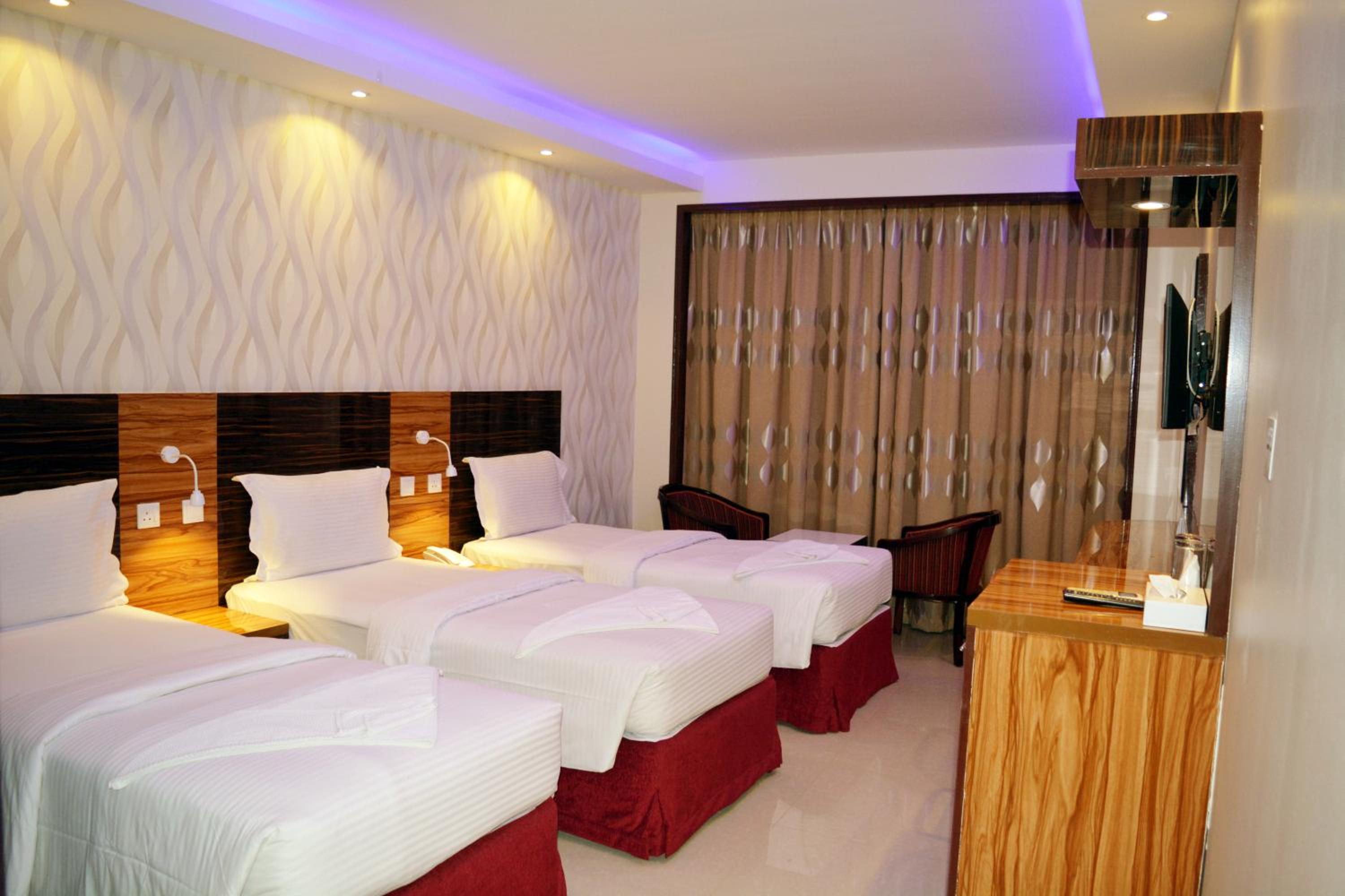 Zagy Hotel 19/84