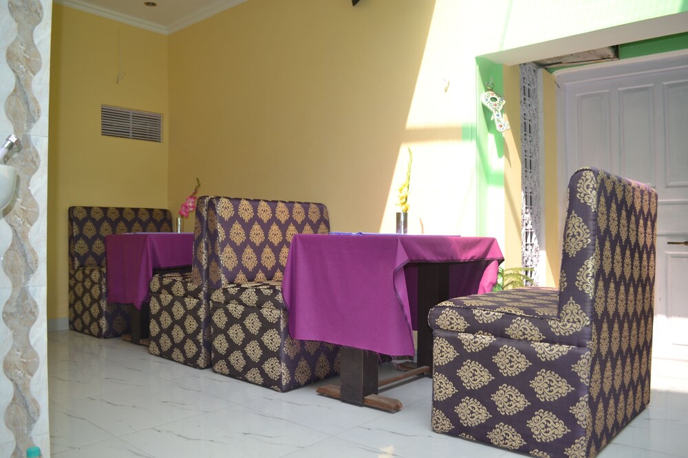 Tara Guest House 35/68