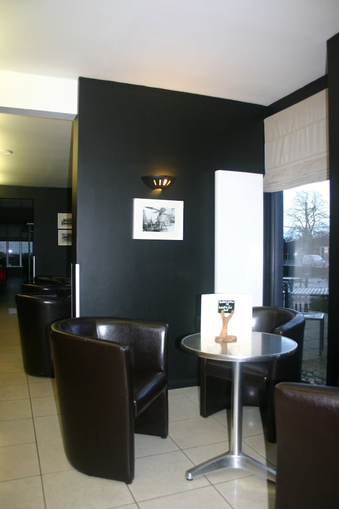 Comfort Hotel Lille L'Union 50/53