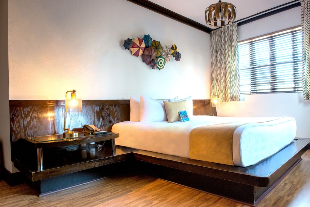 Hotel Chelsea 10/45