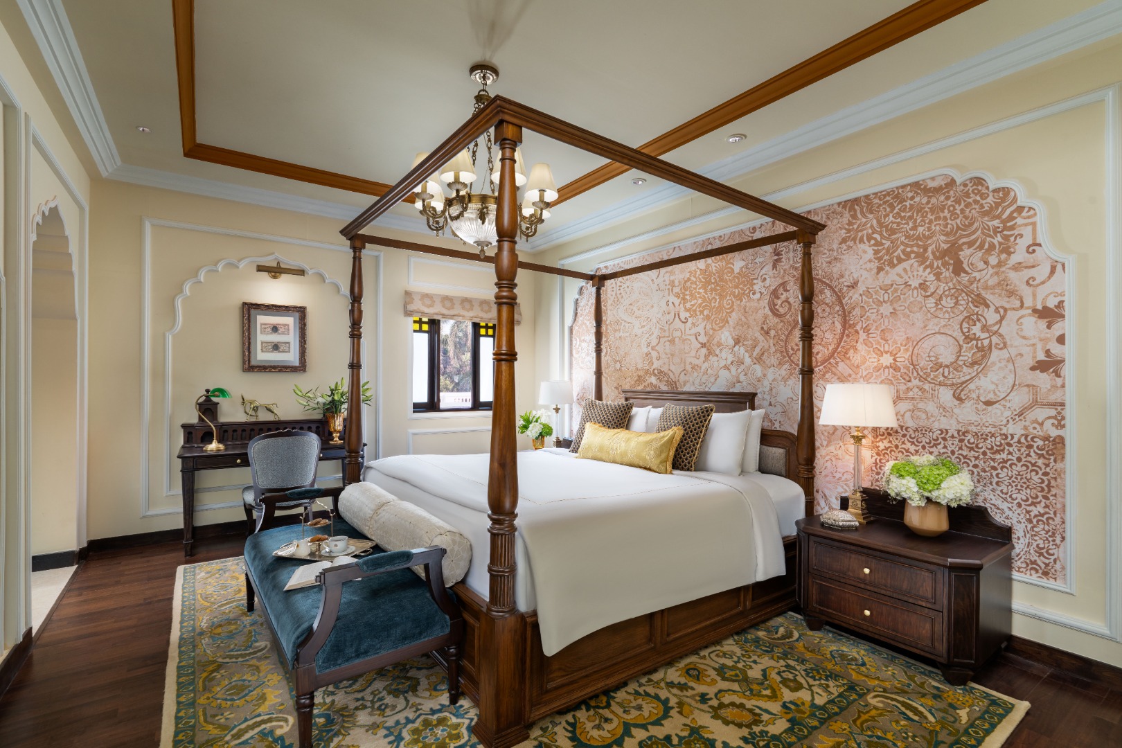 Historical, Suite