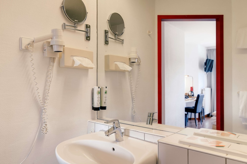 Hotel Ambiente Langenhagen Hannover by Tulip Inn 45/47