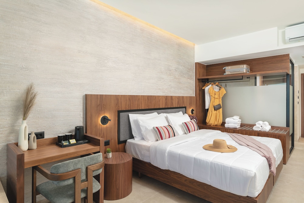 Elia Sea Suites 27/72
