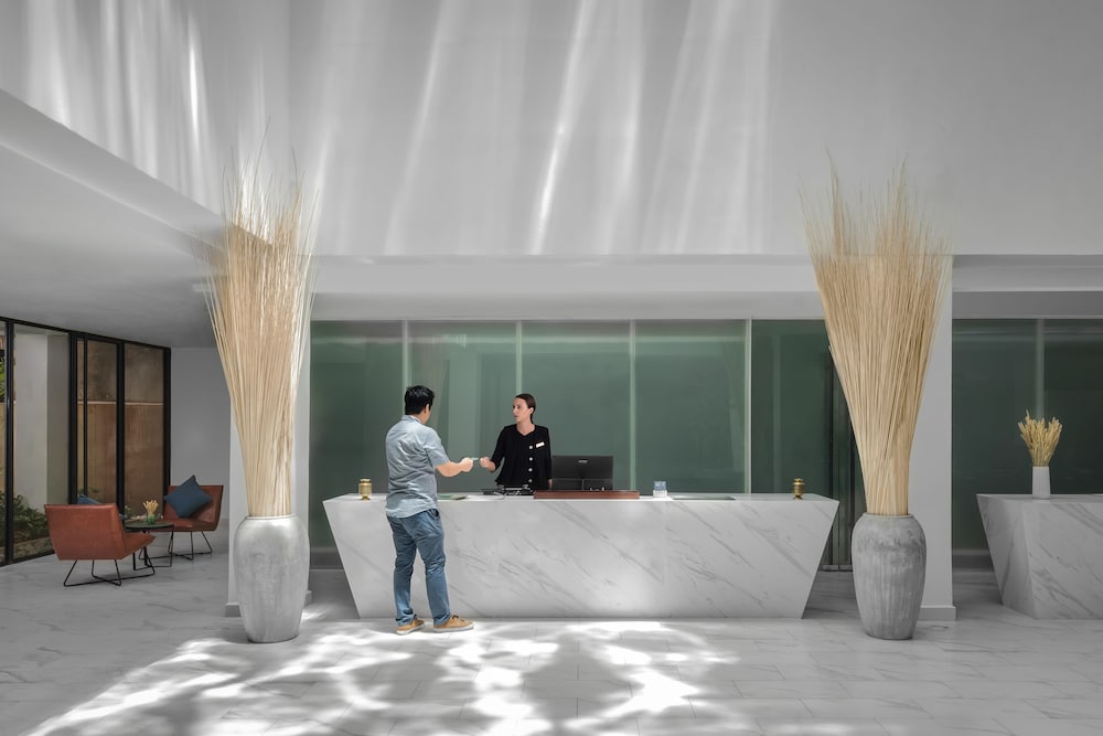 Baitong Hotel And Resort Phnom Penh 8/47
