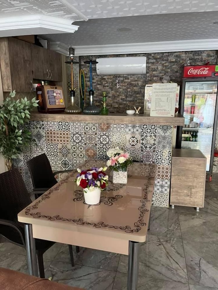Ozgur Hotel 35/50