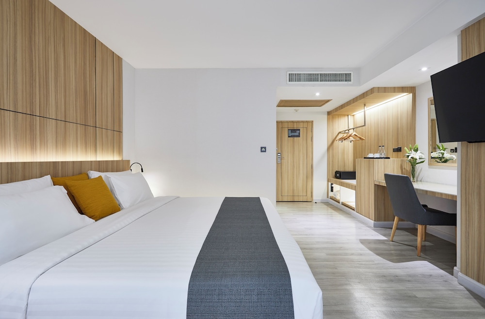 ROOM, ELEGANCE FLOOR