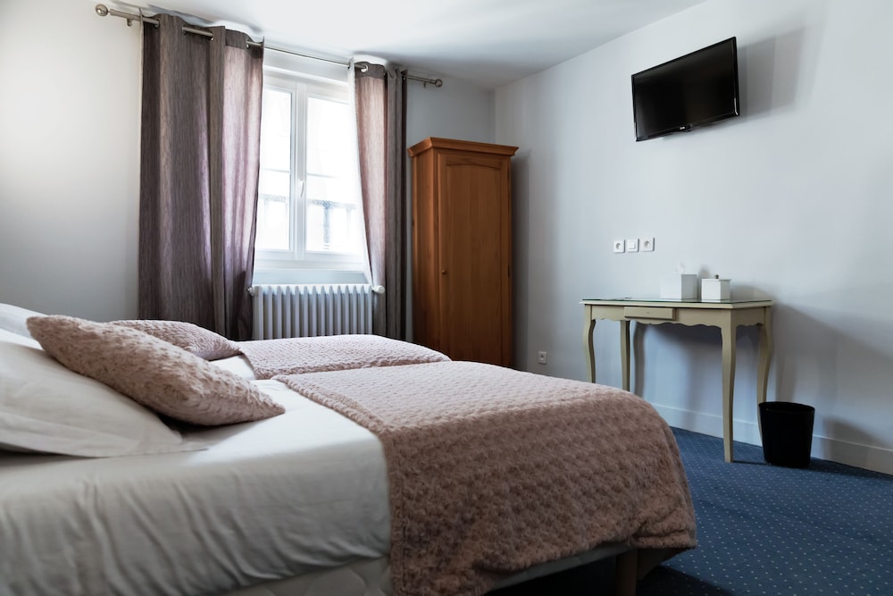 Hotel Le Saint Louis 7/50