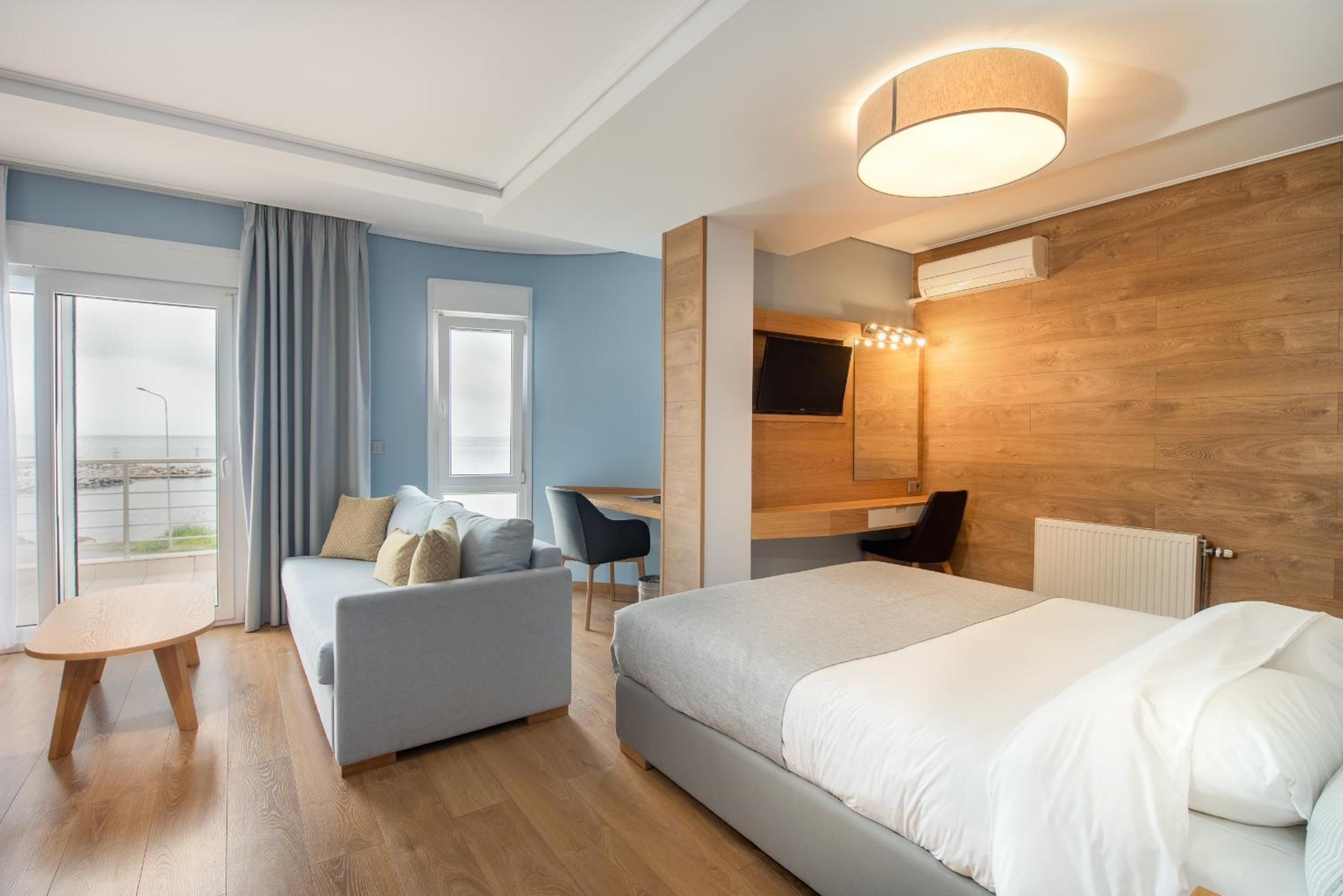 Suite, Sea View