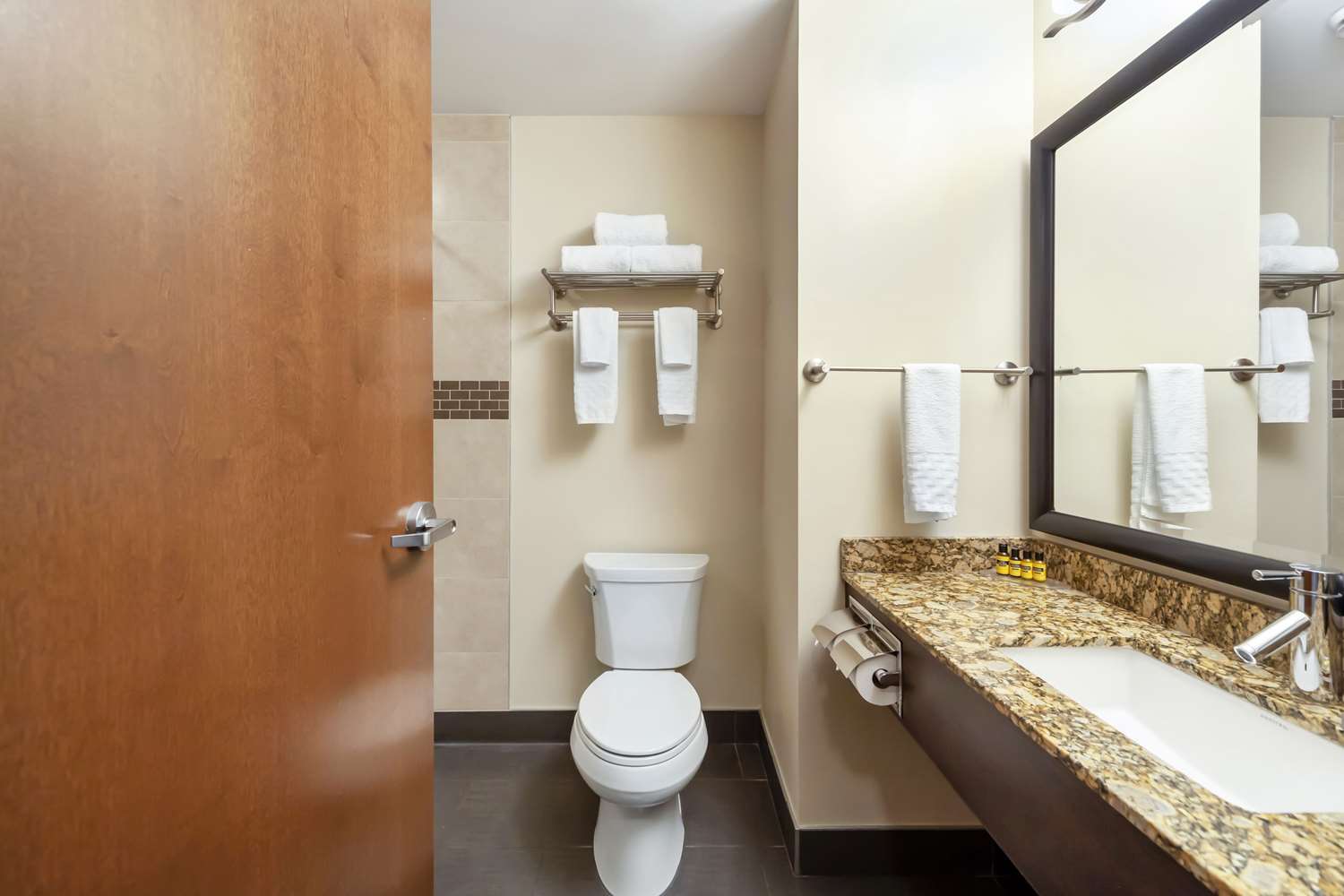 Best Western Plus Peace River Hotel and Suites 44/46