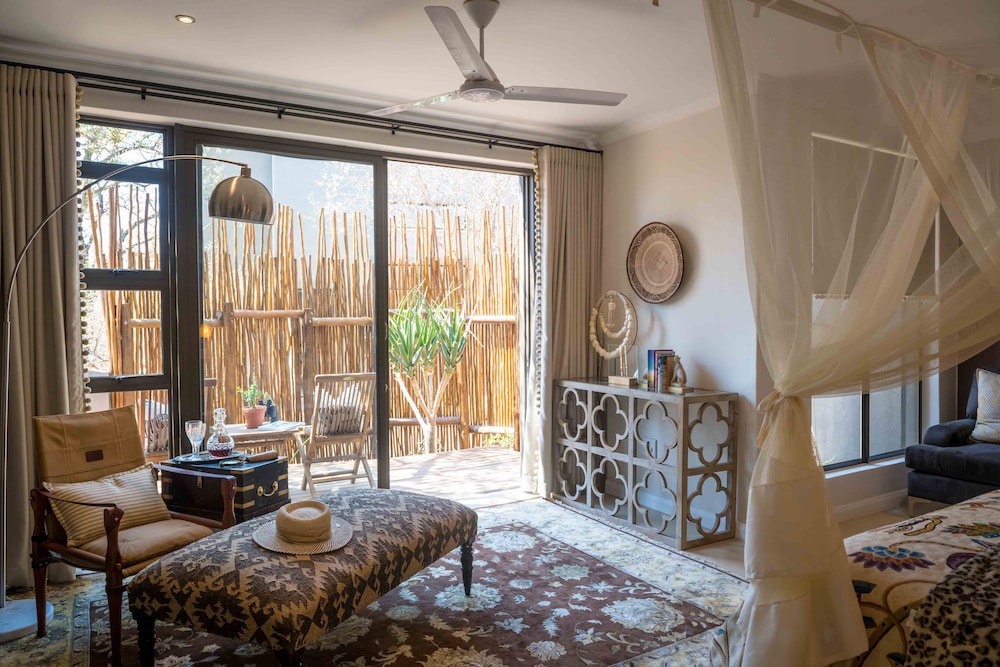 Safari Moon Luxury Bush Lodge 29/50