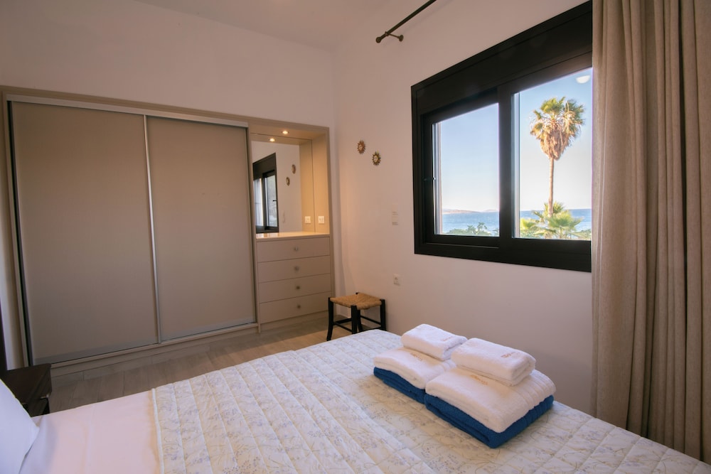 Vangelis Villas 6/45
