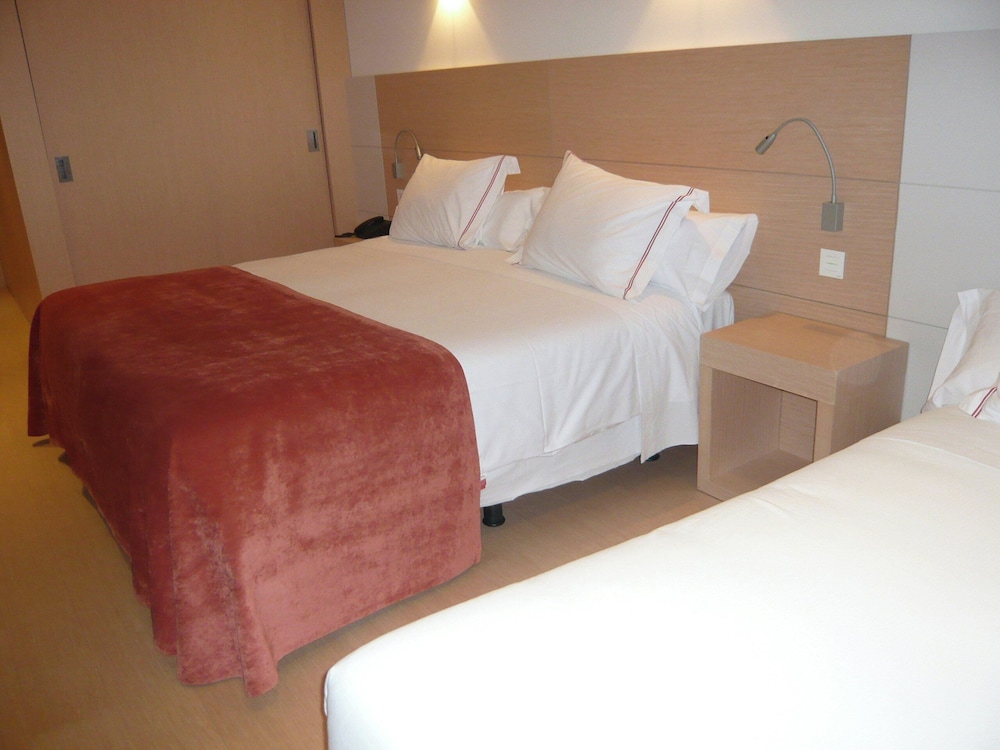 غرفة ثلاثية بثلاثة أسرّة، Sercotel Hola Tafalla 10/10