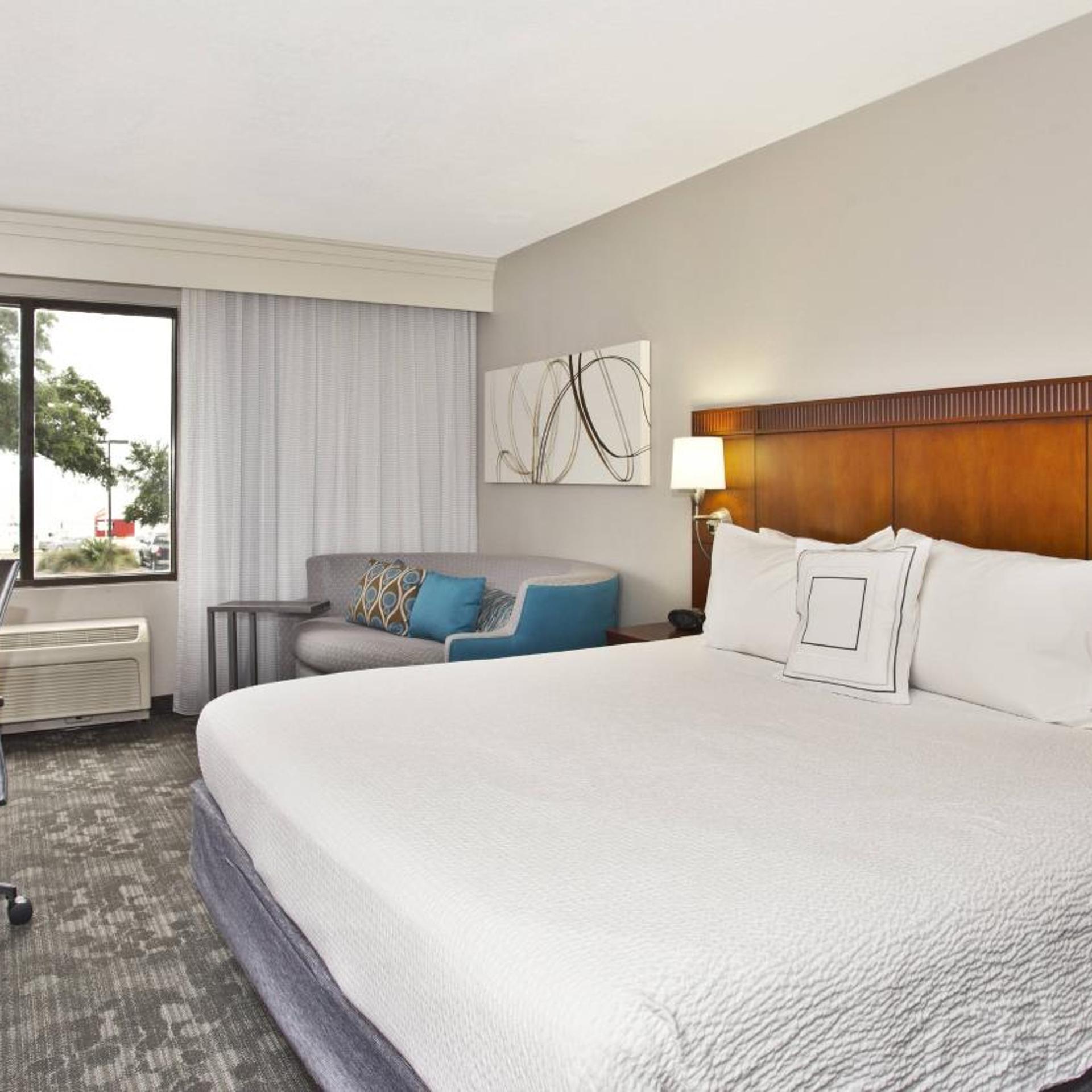 Room, King Bed, Gulf View, Sofa