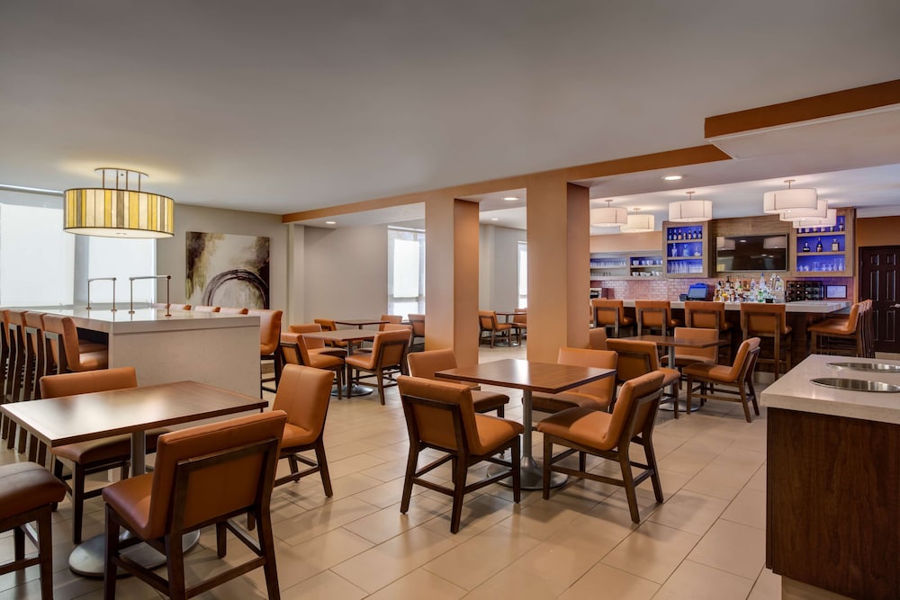 HYATT house Dallas/Uptown 52/71