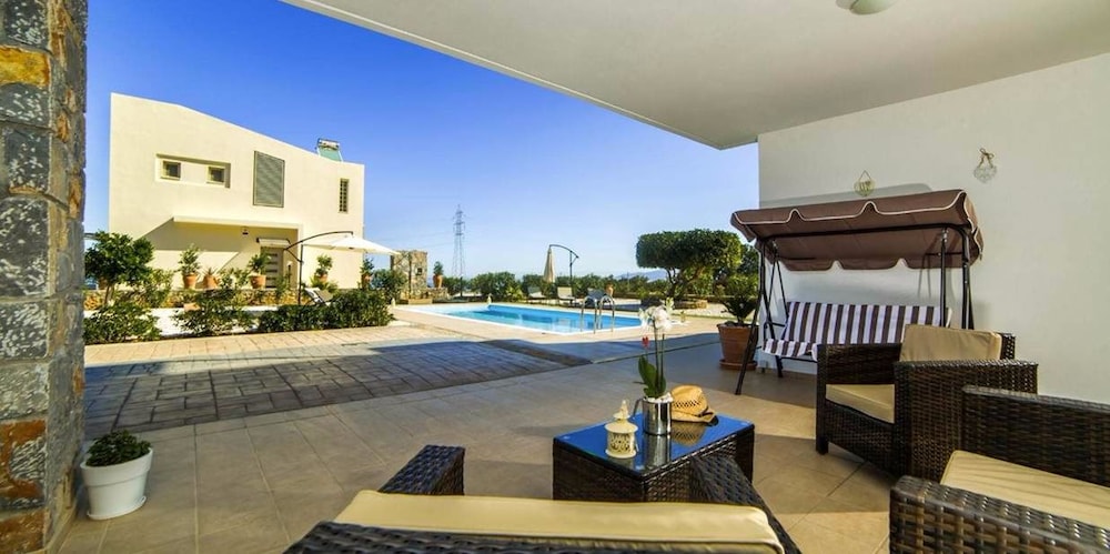 Aroma Villas 39/42