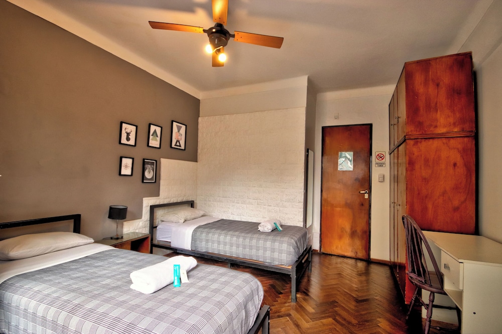 Play Hostel Soho 10/50