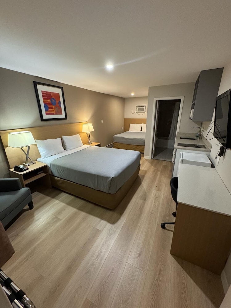 Parkway Motel & European Lodges 12/64