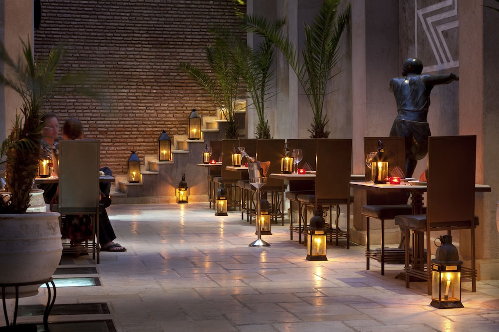 Villa Makassar Art Deco Hotel Spa 42/49