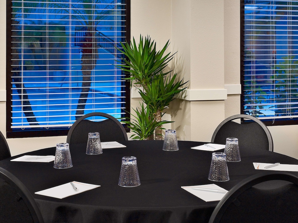 Sonesta ES Suites Orlando International Drive 42/55