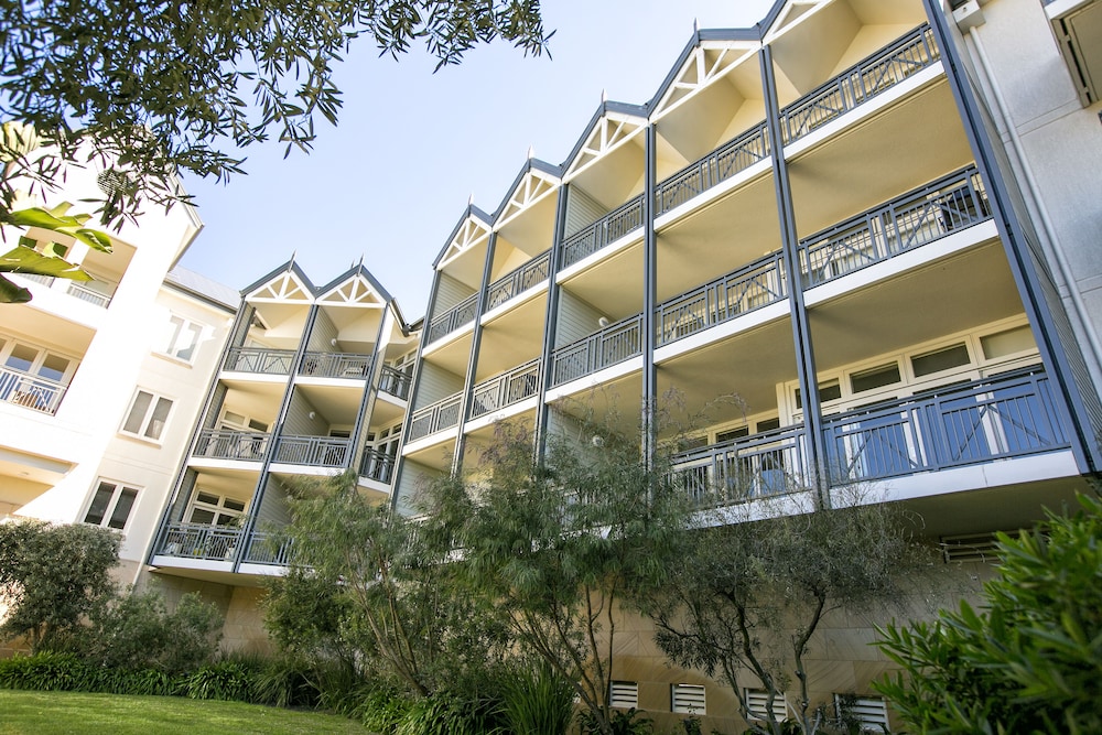 PORTSEA VILLAGE RESORT 2/69