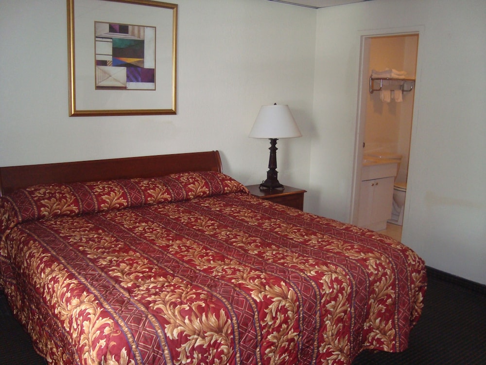 Super 8 by Wyndham Monticello NY 9/45