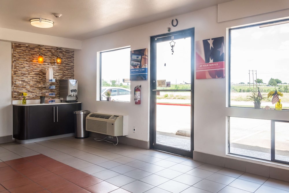 Motel6 Mesquite, TX - Rodeo - Convention Ctr 8/39