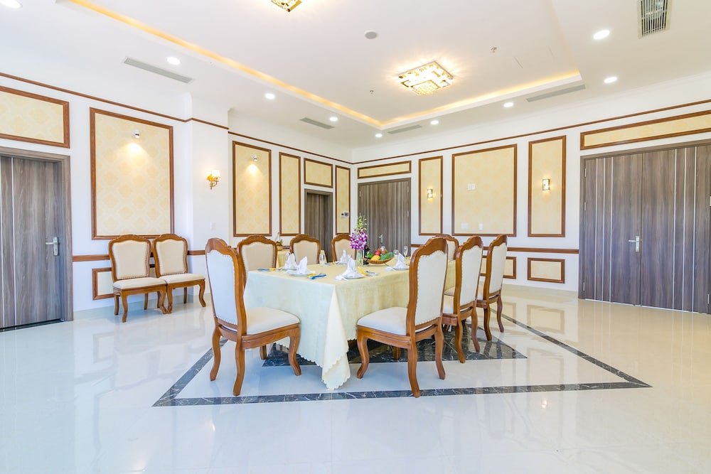 Navy Hotel Cam Ranh 35/50