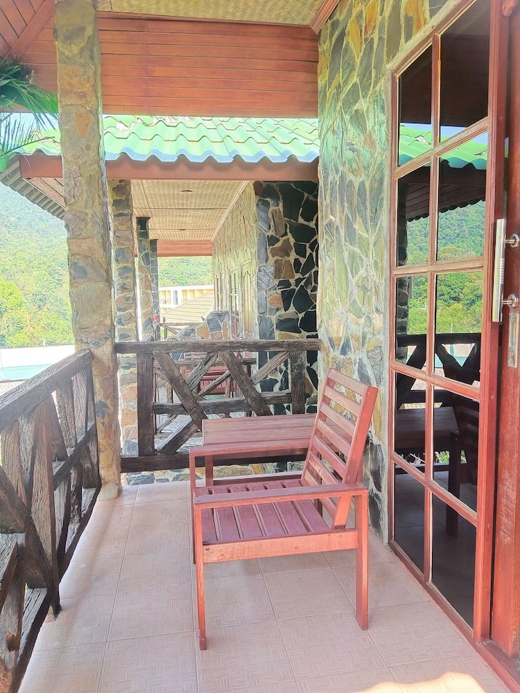Koh Chang Hut Hotel 35/51