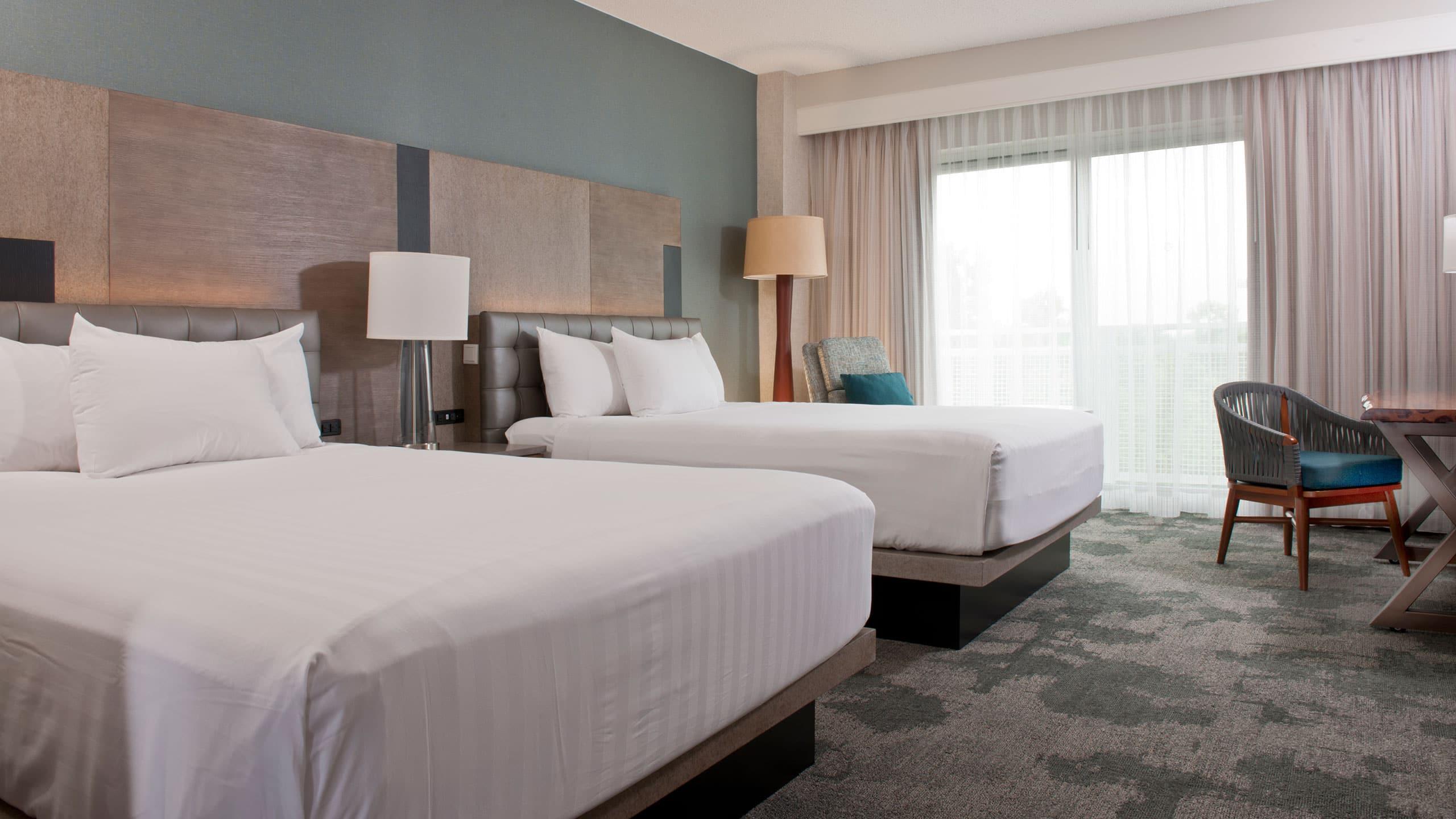 Room, 2 Queen Beds, Water View, Balcony