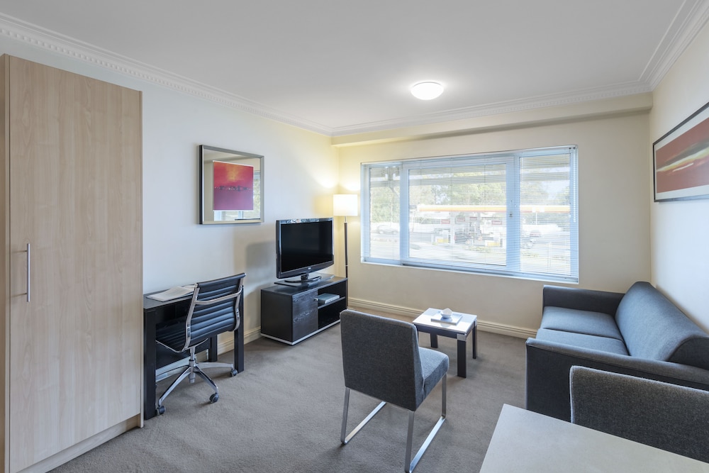 Nesuto Pennant Hills Apartment Hotel 28/48