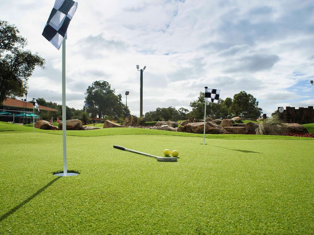 Novotel Swan Valley Vines Resort 31/61