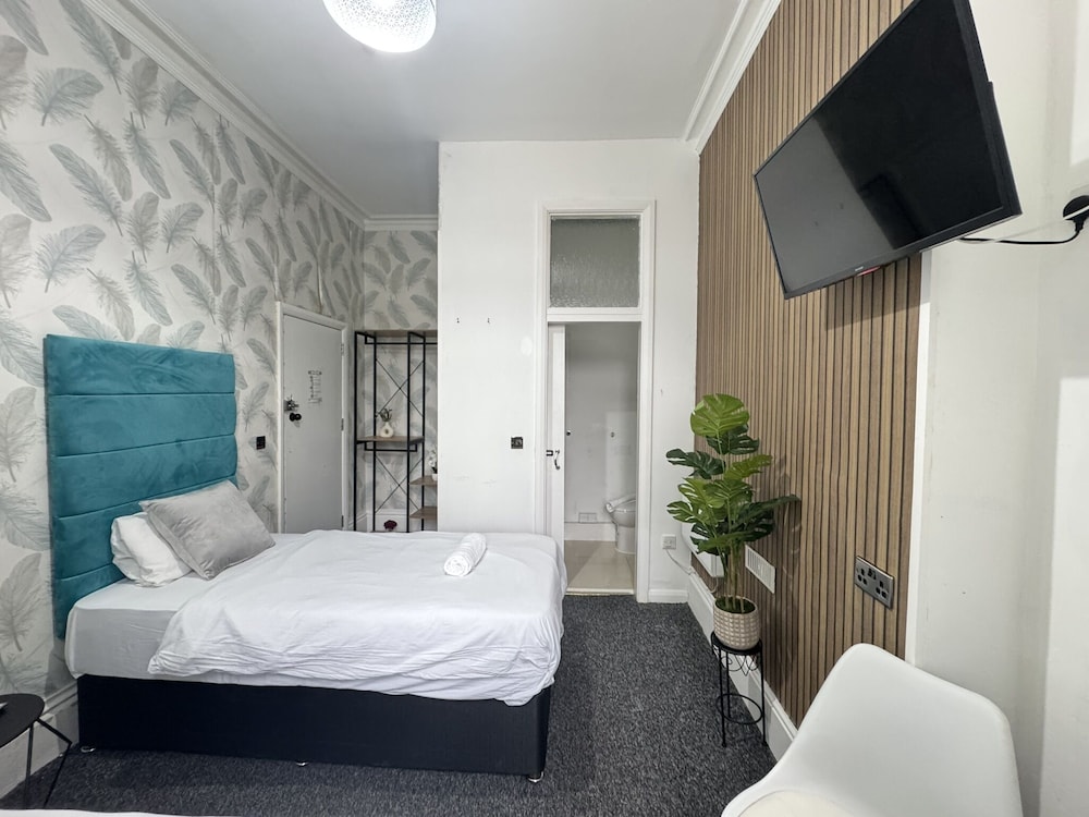 غرفة قياسية بسريرين منفصلين، OYO Marine Parade Hotel Eastbourne Pier 7/10