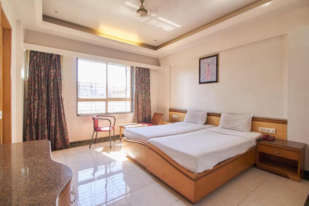 Oyo 17243 Hotel Celebration Inn 16/29