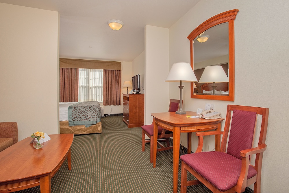 Days Inn By Wyndham Manitou Springs 32/42