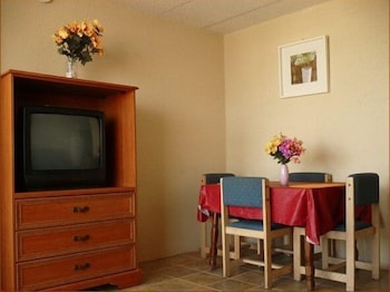 Casa Del Sole Motel 43/54