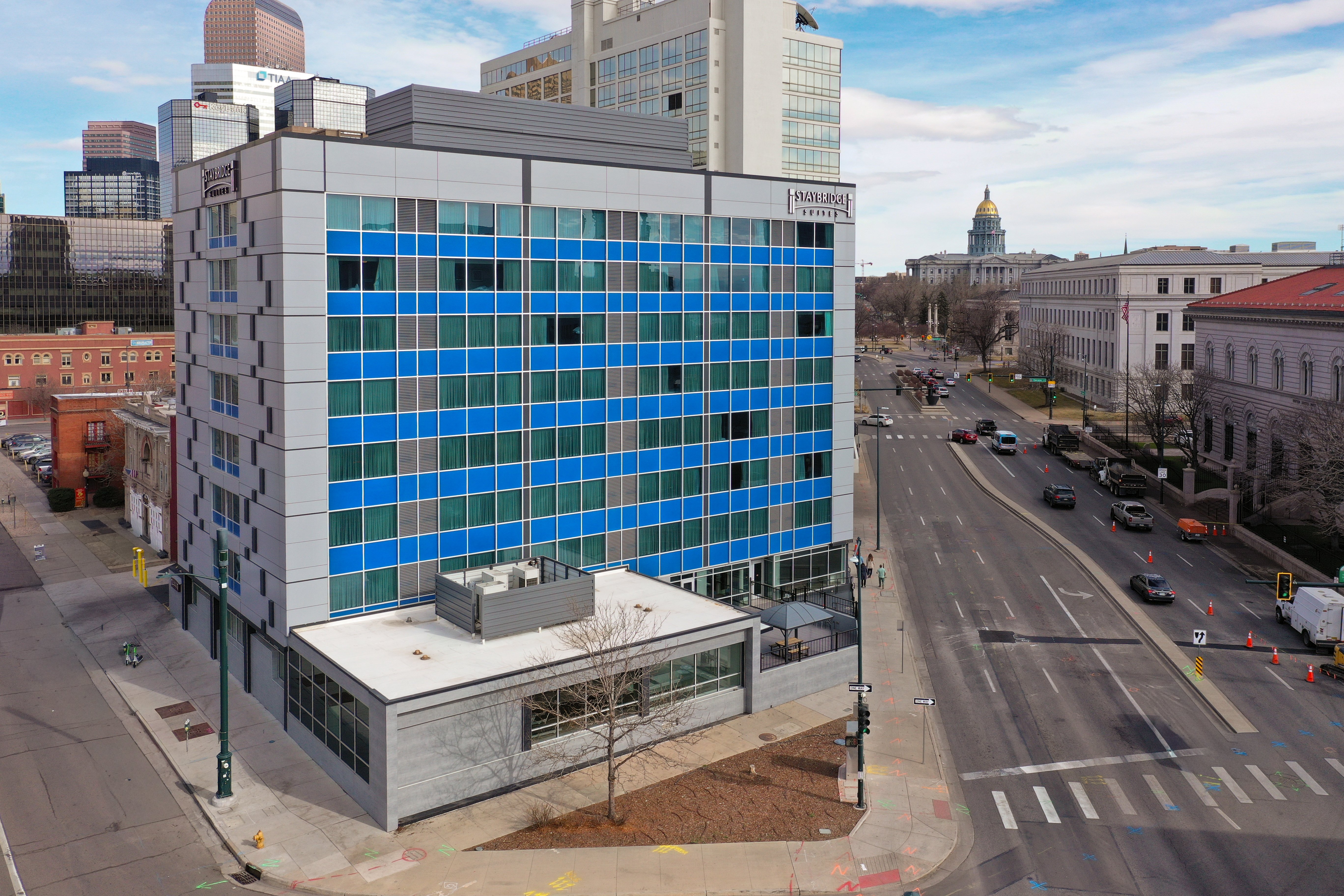 Staybridge Suites Denver Downtown 77/79