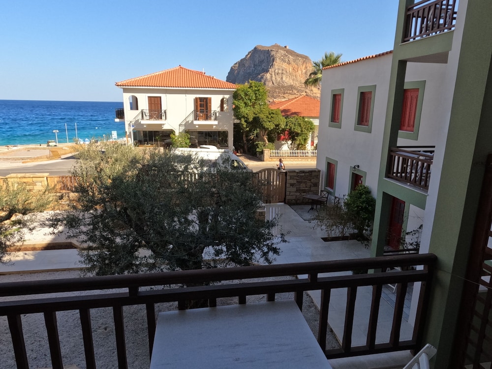 The Flower Of Monemvasia 41/50