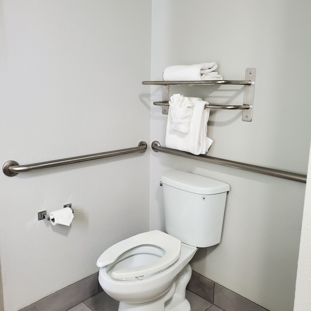 Best Western Plus Renton Inn 14/37