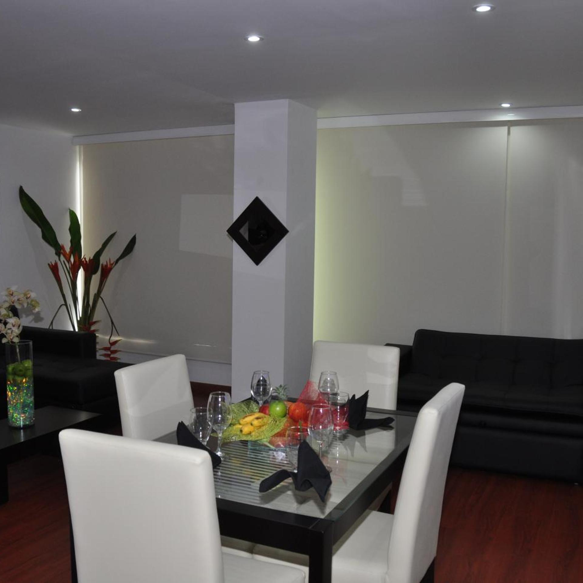 Apartasuites Plaza Modelia 30/40