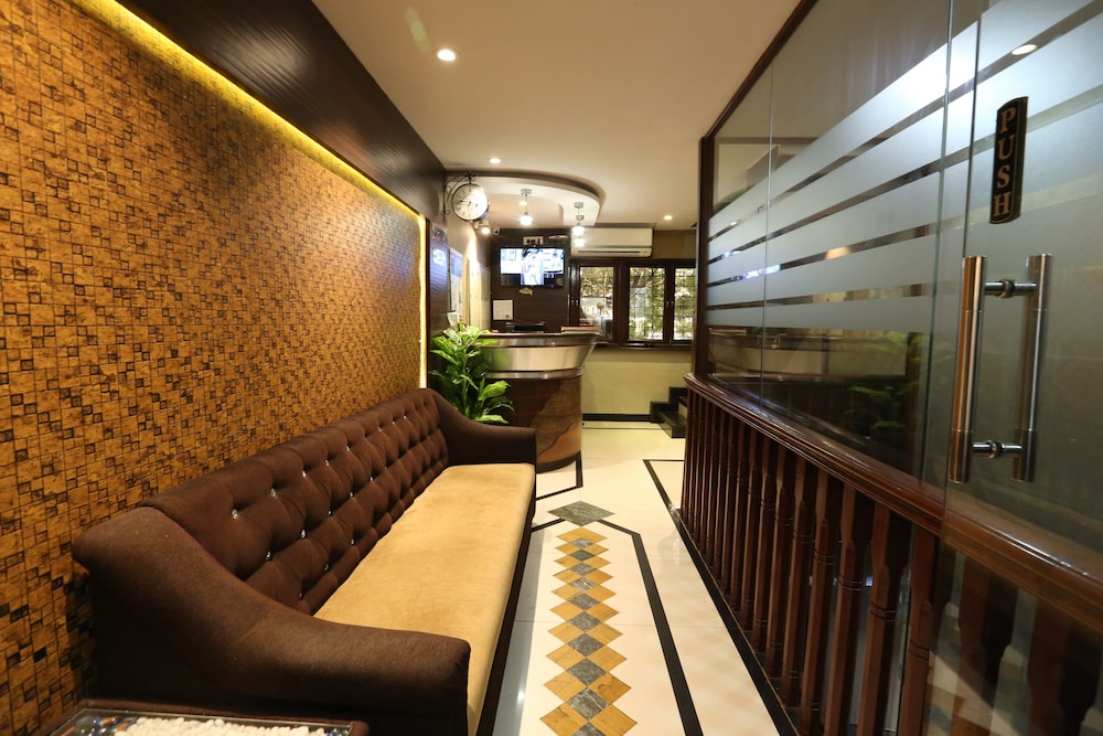 Hotel Happyland 26/29