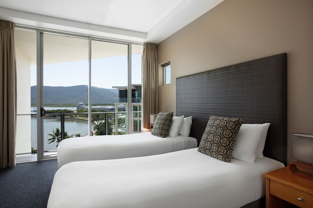 Mantra Trilogy Cairns 24/70