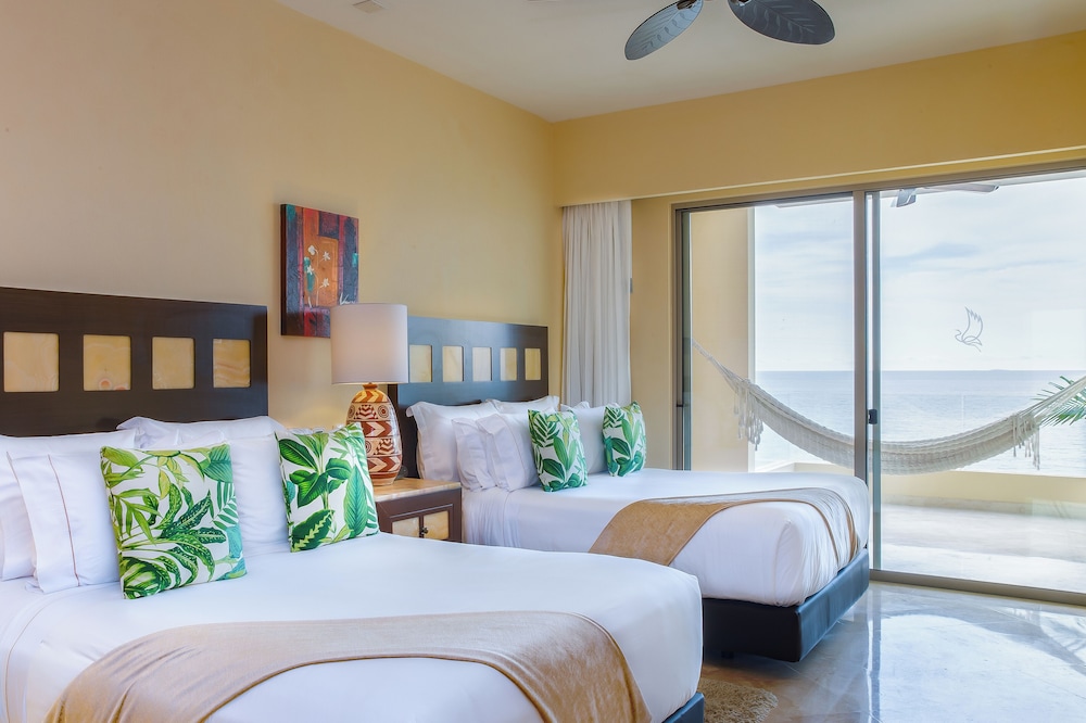 Garza Blanca Residences 23/74