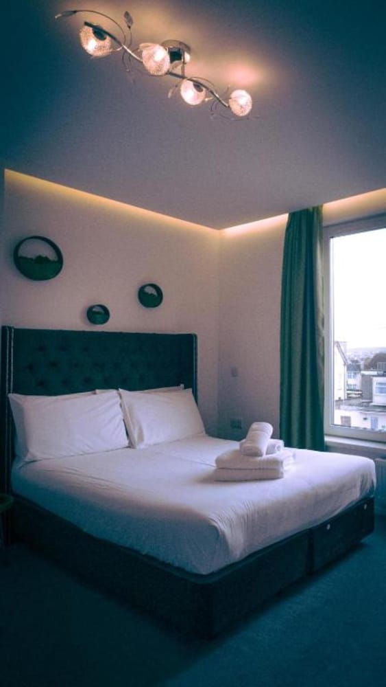 OYO Newquay Beach Hotel 10/50