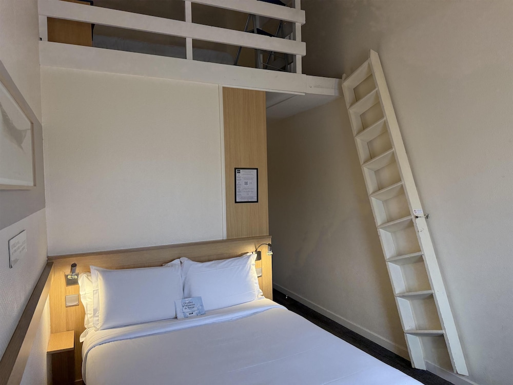 غرفة قياسية بسرير مزدوج وسرير فردي، Kyriad Rennes Chantepie 5/10