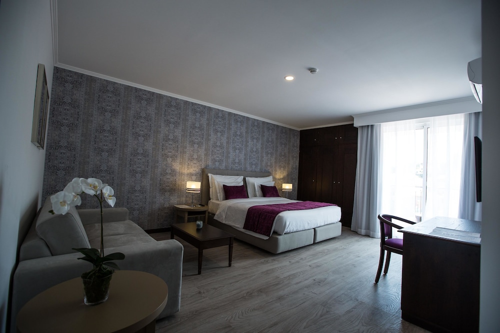 Santa Cruz Village Hotel 23/69
