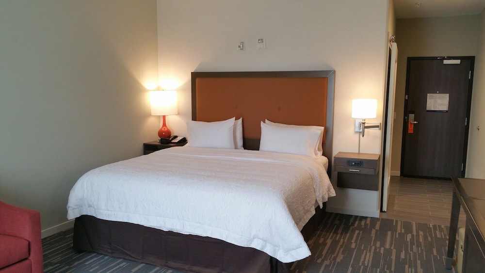 Hampton Inn Suites Houston Atascocita 15/38