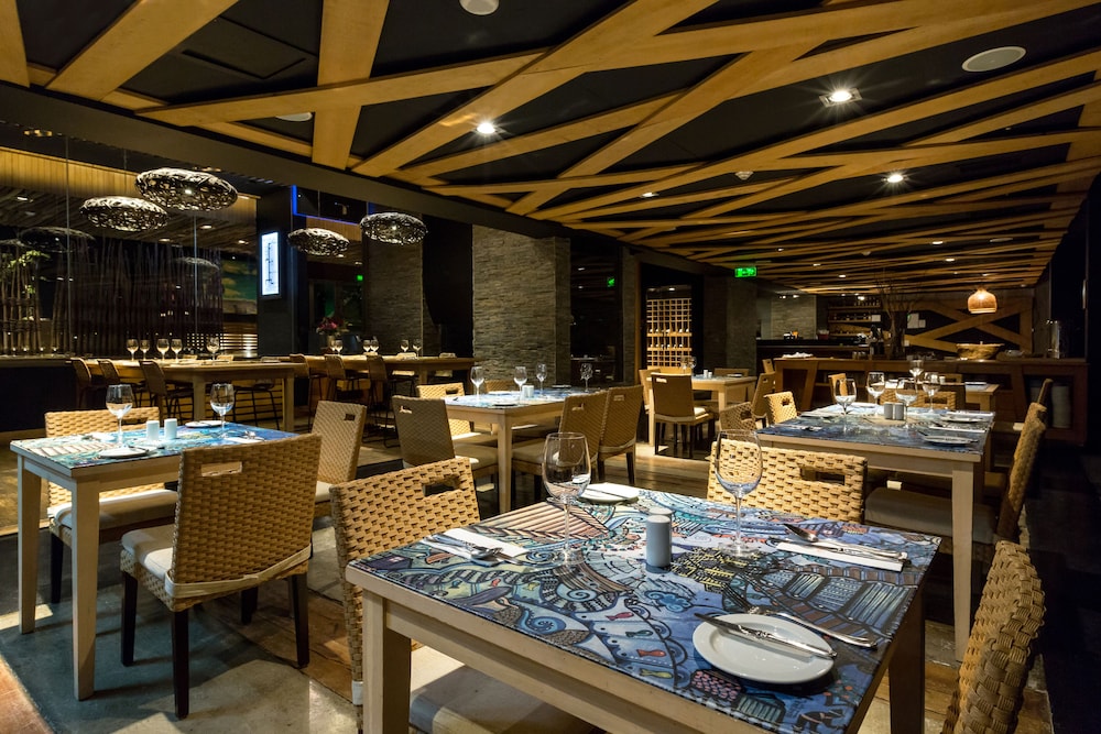 restaurant cafeteria