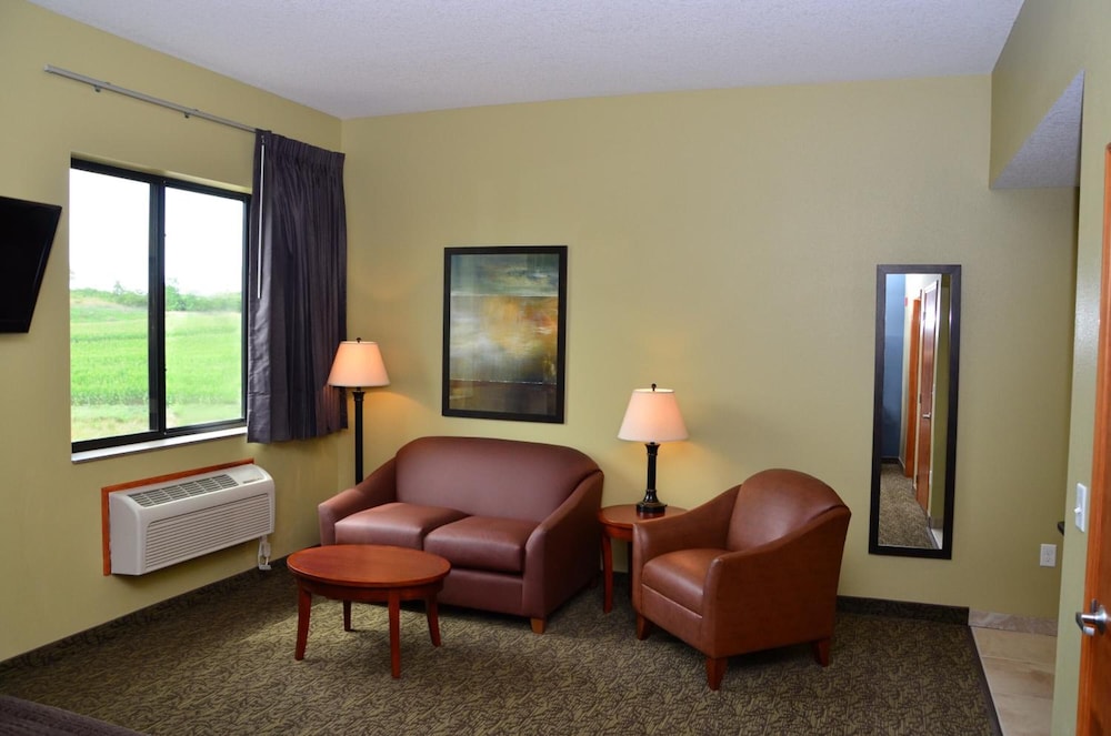 Cobblestone Inn and Suites Newton (ex. Boulders Inn & Suites) 33/55