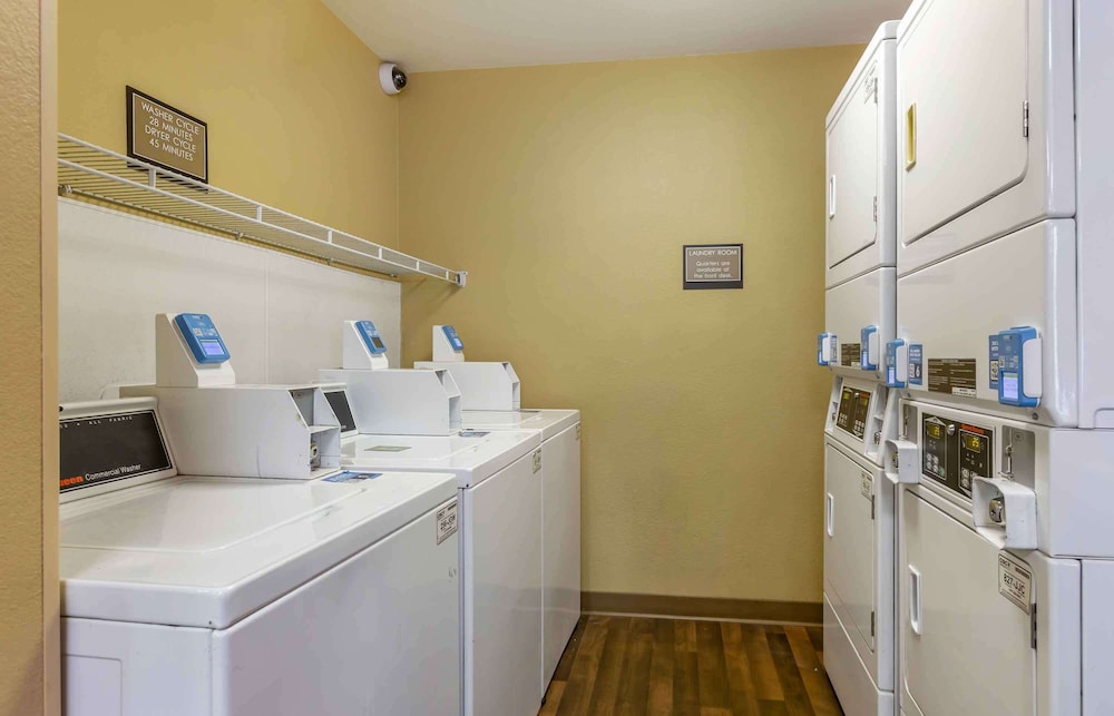 Extended Stay America Suites Phoenix Biltmore 10/54
