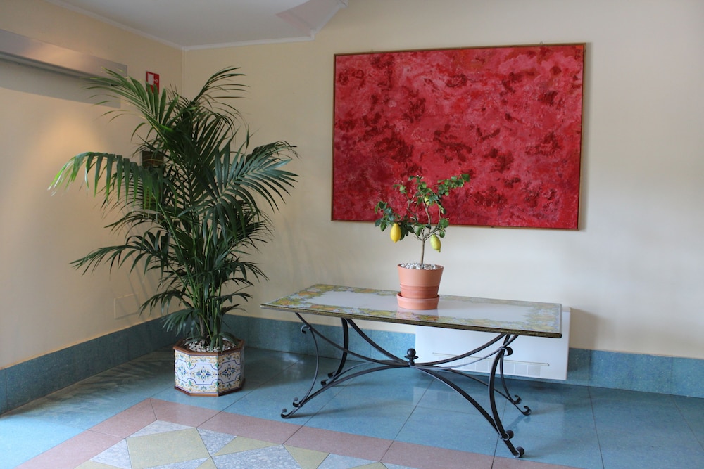 Lobby at Hotel Caesar Palace, GIARDINI NAXOS